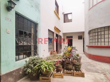 CASA CÉNTRICA EN SANTA BEATRIZ | CERCA AL PARQUE DE LAS AGUAS | A UN PASO DE LA AV. AREQUIPA Y PETTIT THOUARS