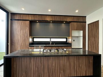 VENTA DE CASA EN CONDOMINIO EN LA VISTA RESIDENCIAL