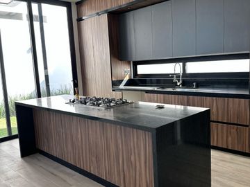 VENTA DE CASA EN CONDOMINIO EN LA VISTA RESIDENCIAL