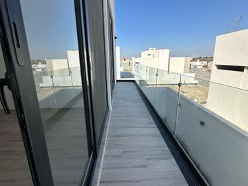 VENTA DE CASA EN CONDOMINIO EN LA VISTA RESIDENCIAL