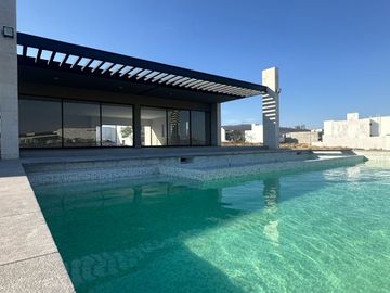 VENTA DE CASA EN CONDOMINIO EN LA VISTA RESIDENCIAL