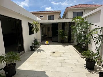 CASA DE VENTA EN SAMBORONDON 4 DORMITORIOS
