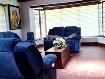 Casa en venta sector Hacienda Santa Clara Sangolquí.
