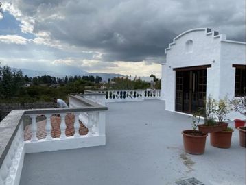 Casa en venta sector Hacienda Santa Clara Sangolquí.