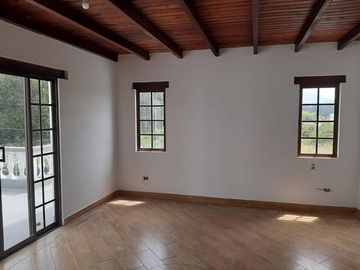 Casa en venta sector Hacienda Santa Clara Sangolquí.