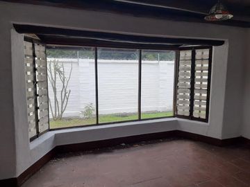 Casa en venta sector Hacienda Santa Clara Sangolquí.