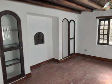 Casa en venta sector Hacienda Santa Clara Sangolquí.