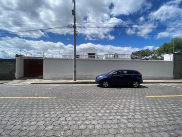 Casa en venta sector Hacienda Santa Clara Sangolquí.
