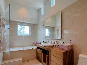 Casa en Venta con alberca en Lomas del Bosque Amueblada de Lujo en Zona Andares Zapopan