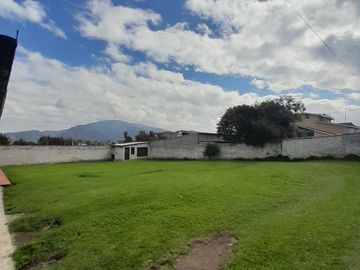 VENTA TERRENO CON EDIFICACIÓN EN CONOCOTO ILALÓ