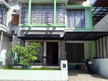 DIJUAL CEPAT! Rumah Siap Huni Modern di Perumahan Emerald Residence Bintaro