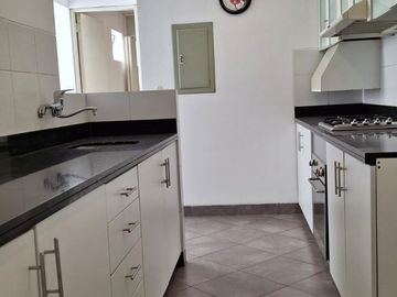 Venta de Moderno Dpto. en Miraflores