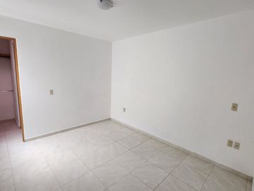 Excelente casa de 1 planta (con opción a 2do.piso) en Bugambilias Country