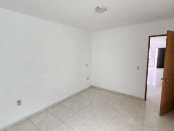 Excelente casa de 1 planta (con opción a 2do.piso) en Bugambilias Country