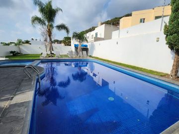 Excelente casa de 1 planta (con opción a 2do.piso) en Bugambilias Country