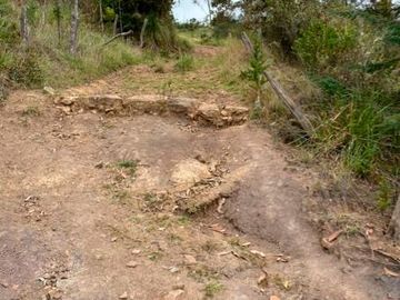 DOS HECTAREAS DE TERRENO DE VENTA CON CASA. IDEAL PARA VACACIONAR