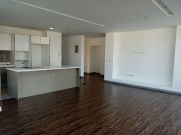 HERMOSO DEPARTAMENTO SECTOR RECIDENCIAL BELLAVISTA BAJA