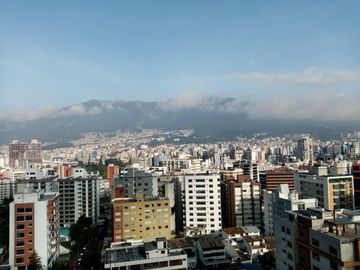 HERMOSO DEPARTAMENTO SECTOR RECIDENCIAL BELLAVISTA BAJA