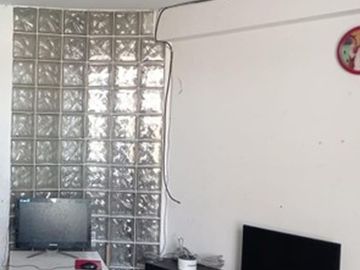 *VENDO HERMOSA CASA DE 4 PISOS + AZOTEA Y COCHERA EN URB. LOS JAZMINES CALLAO – EXCELENTE ESTADO*🏡