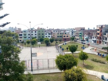 *VENDO HERMOSA CASA DE 4 PISOS + AZOTEA Y COCHERA EN URB. LOS JAZMINES CALLAO – EXCELENTE ESTADO*🏡