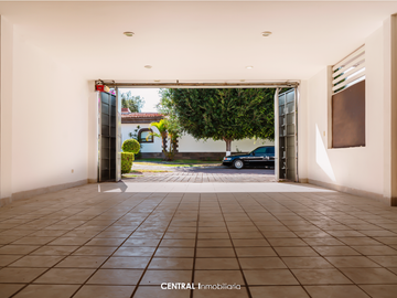 Casa de Lujo en Venta |Puerta de Hierro, Puebla |4 Recámaras |Jardín |Salón de Juegos