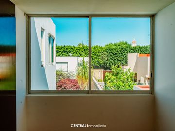 Casa de Lujo en Venta |Puerta de Hierro, Puebla |4 Recámaras |Jardín |Salón de Juegos