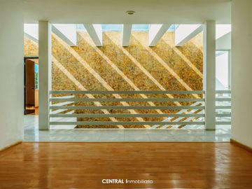 Casa de Lujo en Venta |Puerta de Hierro, Puebla |4 Recámaras |Jardín |Salón de Juegos