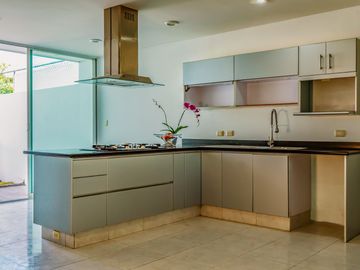 Casa de Lujo en Venta |Puerta de Hierro, Puebla |4 Recámaras |Jardín |Salón de Juegos