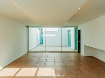 Casa de Lujo en Venta |Puerta de Hierro, Puebla |4 Recámaras |Jardín |Salón de Juegos