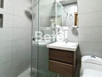 Casa Comercial Remodelada Calle Sangurima