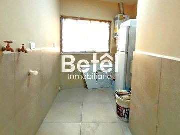 Casa Comercial Remodelada Calle Sangurima