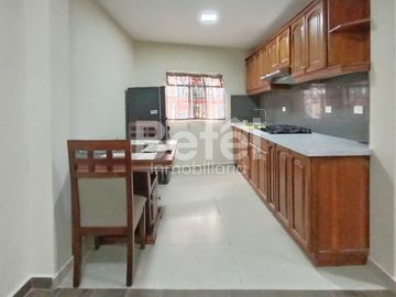 Casa Comercial Remodelada Calle Sangurima