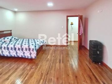 Casa Comercial Remodelada Calle Sangurima
