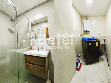 Casa Comercial Remodelada Calle Sangurima