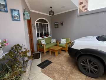 CASA DE VENTA, Sector Narancay C1480