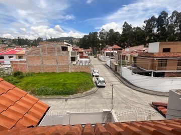 CASA DE VENTA, Sector Narancay C1480