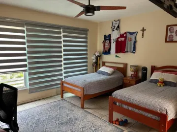 CASA EN PRIVADA COL. VISTA HERMOSA, CUERNAVACA