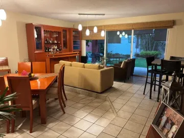 CASA EN PRIVADA COL. VISTA HERMOSA, CUERNAVACA