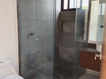 CASA NUEVA EN PARAISO COUNTRY CLUB, MORELOS