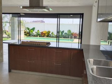 CASA NUEVA EN PARAISO COUNTRY CLUB, MORELOS