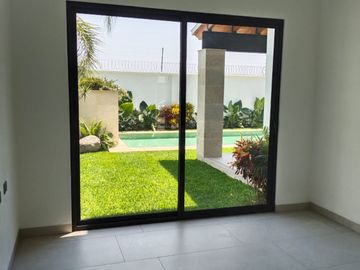 CASA NUEVA EN PARAISO COUNTRY CLUB, MORELOS