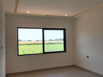 CASA NUEVA EN PARAISO COUNTRY CLUB, MORELOS
