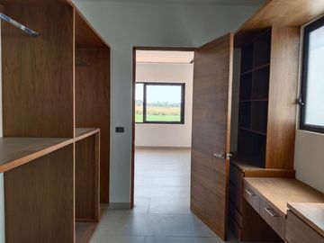 CASA NUEVA EN PARAISO COUNTRY CLUB, MORELOS