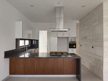 CASA NUEVA EN PARAISO COUNTRY CLUB, MORELOS