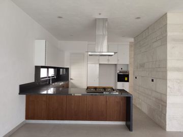 CASA NUEVA EN PARAISO COUNTRY CLUB, MORELOS