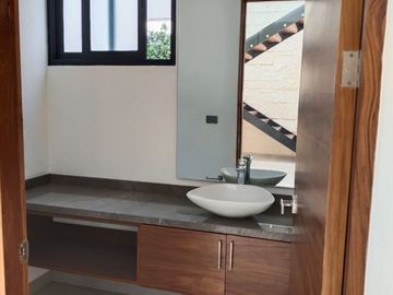 CASA NUEVA EN PARAISO COUNTRY CLUB, MORELOS