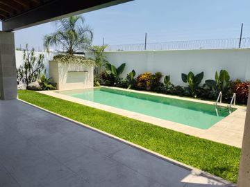 CASA NUEVA EN PARAISO COUNTRY CLUB, MORELOS