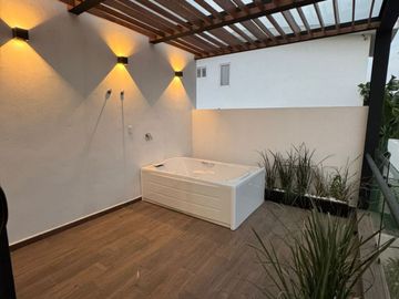 CASA NUEVA EN FRACCIONAMIENTO COCOYOC, MORELOS