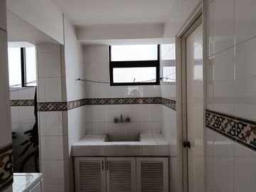 DEPARTAMENTO DE VENTA EN AVENIDA GONZALEZ SUAREZ