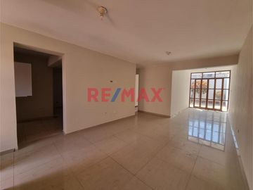 Venta De Casa En Sta Anita!!....Frente Al Condominio Recrea Los Nogales!!..Excelente Oportunidad!!
